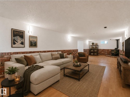 11616 158 Avenue Nw, Edmonton, AB - Indoor Photo Showing Living Room