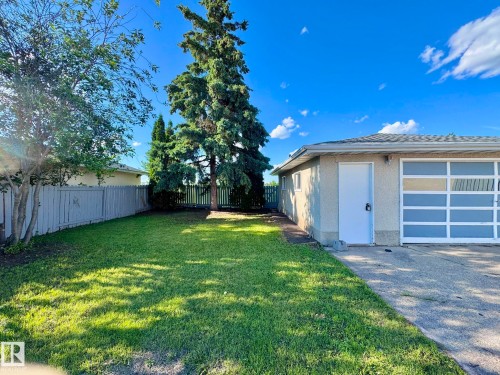 11616 158 Avenue Nw, Edmonton, AB - Outdoor