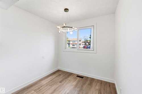 Welcome to 350 Clareview Road NW - 350 Clareview Road Nw, Edmonton, AB - Indoor Photo Showing Other Room