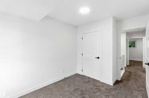 Welcome to 350 Clareview Road NW - 350 Clareview Road Nw, Edmonton, AB - Indoor Photo Showing Other Room