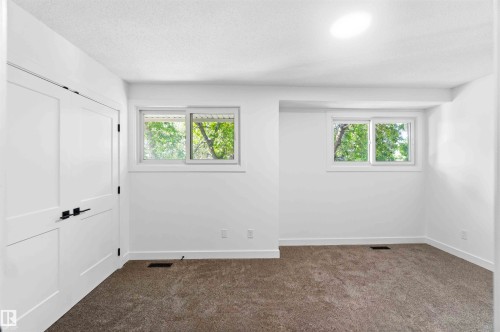 Welcome to 350 Clareview Road NW - 350 Clareview Road Nw, Edmonton, AB - Indoor Photo Showing Other Room