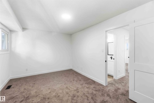 Welcome to 350 Clareview Road NW - 350 Clareview Road Nw, Edmonton, AB - Indoor Photo Showing Other Room