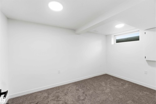 Welcome to 350 Clareview Road NW - 350 Clareview Road Nw, Edmonton, AB - Indoor Photo Showing Other Room