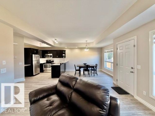 #8 4702 57 Av, Wetaskiwin, AB - Indoor Photo Showing Living Room
