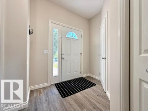 #8 4702 57 Av, Wetaskiwin, AB - Indoor Photo Showing Other Room
