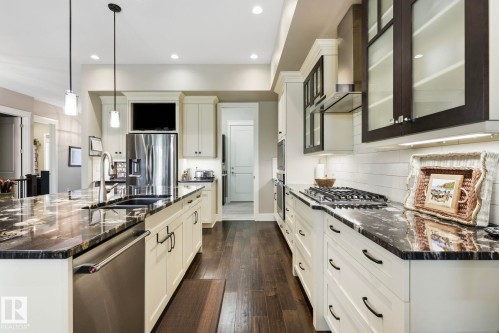657 178A Street Sw, Edmonton, AB - Indoor Photo Showing Kitchen With Double Sink With Upgraded Kitchen