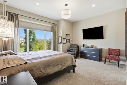 657 178A Street Sw, Edmonton, AB - Indoor Photo Showing Bedroom
