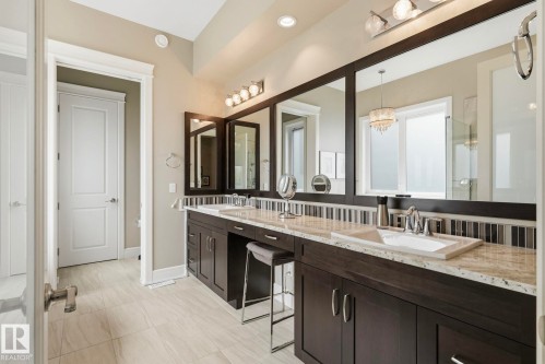 657 178A Street Sw, Edmonton, AB - Indoor Photo Showing Bathroom