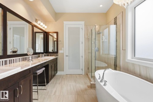 657 178A Street Sw, Edmonton, AB - Indoor Photo Showing Bathroom