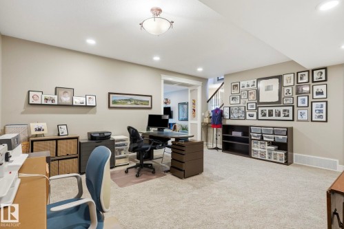 657 178A Street Sw, Edmonton, AB - Indoor Photo Showing Office