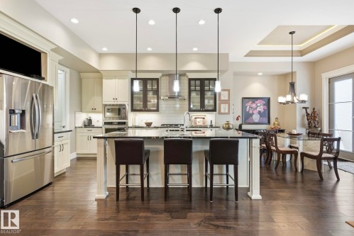 657 178A Street Sw, Edmonton, AB - Indoor Photo Showing Kitchen With Upgraded Kitchen