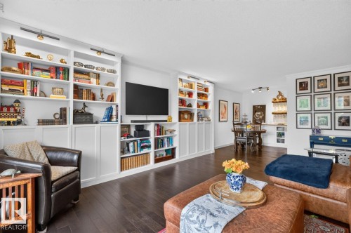 #306 11307 99 Av Nw, Edmonton, AB - Indoor Photo Showing Living Room