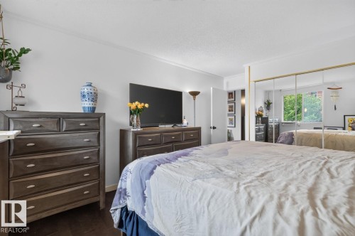 #306 11307 99 Av Nw, Edmonton, AB - Indoor Photo Showing Bedroom