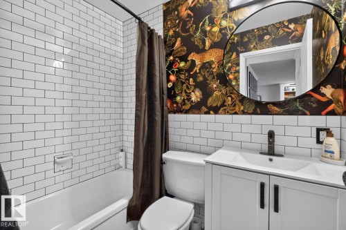 #306 11307 99 Av Nw, Edmonton, AB - Indoor Photo Showing Bathroom