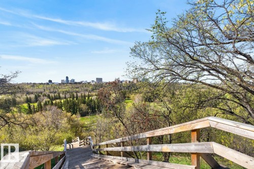 #306 11307 99 Av Nw, Edmonton, AB - Outdoor
