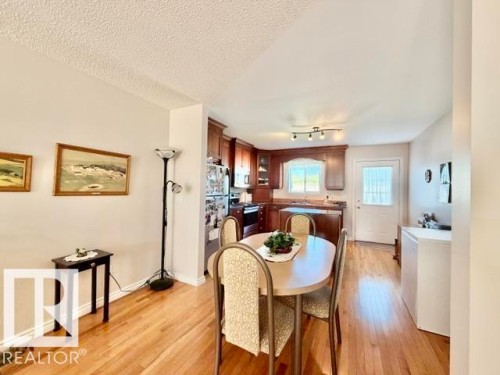 #4 5714 50 St, Wetaskiwin, AB - Indoor Photo Showing Dining Room