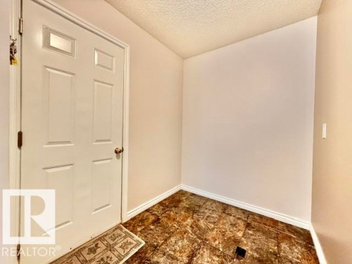 #4 5714 50 St, Wetaskiwin, AB - Indoor Photo Showing Other Room