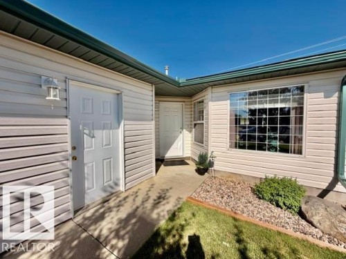 #4 5714 50 St, Wetaskiwin, AB - Outdoor