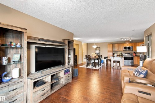 #219 16035 132 St Nw, Edmonton, AB - Indoor Photo Showing Living Room