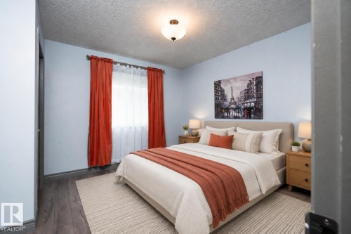 16820 57 Street Nw, Edmonton, AB - Indoor Photo Showing Bedroom