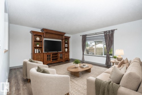 16820 57 Street Nw, Edmonton, AB - Indoor Photo Showing Living Room