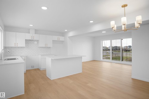 #71 17319 5 St Ne, Edmonton, AB - Indoor Photo Showing Kitchen