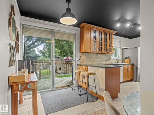 11949 St Albert Trail Nw, Edmonton, AB - Indoor