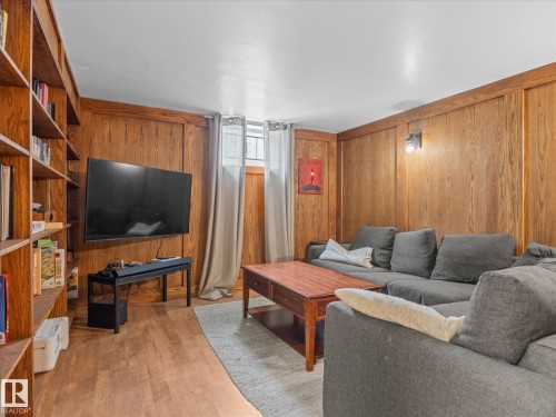 11949 St Albert Trail Nw, Edmonton, AB - Indoor Photo Showing Other Room