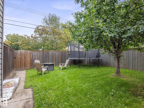 11949 St Albert Trail Nw, Edmonton, AB - Outdoor