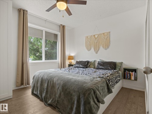 11949 St Albert Trail Nw, Edmonton, AB - Indoor Photo Showing Bedroom