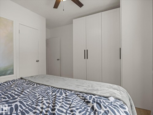 11949 St Albert Trail Nw, Edmonton, AB - Indoor Photo Showing Bedroom
