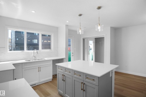 19455 22 Avenue Nw, Edmonton, AB - Indoor Photo Showing Kitchen With Upgraded Kitchen