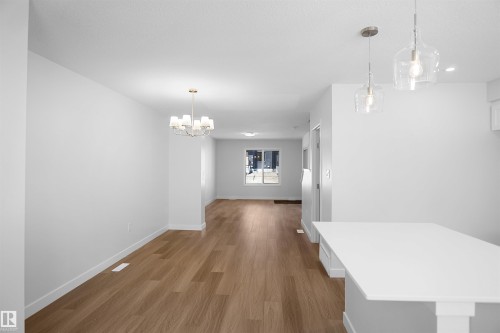 19455 22 Avenue Nw, Edmonton, AB - Indoor