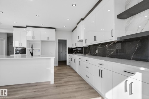 102 Eldridge Point(E), St. Albert, AB - Indoor Photo Showing Kitchen