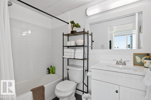 #1609 10024 Jasper Av Nw, Edmonton, AB - Indoor Photo Showing Bathroom