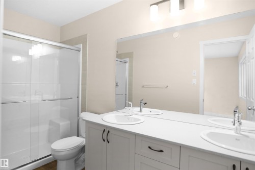 508 176 Avenue Ne, Edmonton, AB - Indoor Photo Showing Bathroom