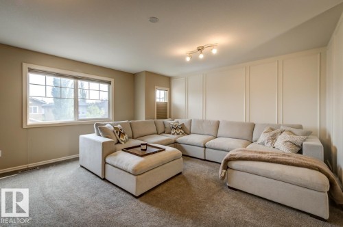 854 Chahley Way Nw, Edmonton, AB - Indoor Photo Showing Living Room