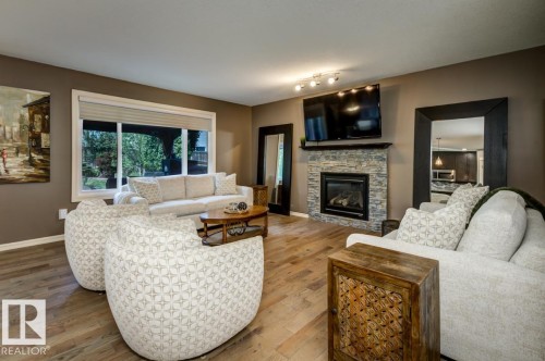 854 Chahley Way Nw, Edmonton, AB - Indoor Photo Showing Living Room With Fireplace