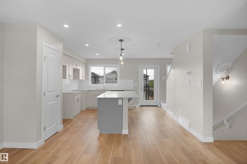 115 Nerine Crescent, St. Albert, AB - Indoor Photo Showing Kitchen