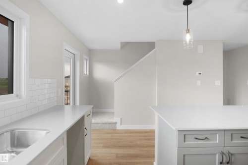 115 Nerine Crescent, St. Albert, AB - Indoor Photo Showing Kitchen