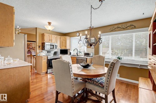 10715 50 Street Nw, Edmonton, AB - Indoor Photo Showing Dining Room