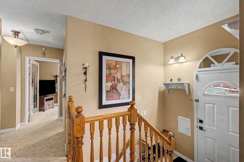 10715 50 Street Nw, Edmonton, AB - Indoor Photo Showing Other Room