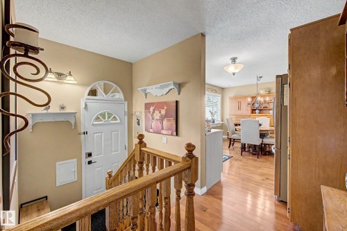 10715 50 Street Nw, Edmonton, AB - Indoor Photo Showing Other Room
