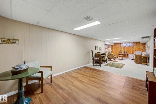 10715 50 Street Nw, Edmonton, AB - Indoor