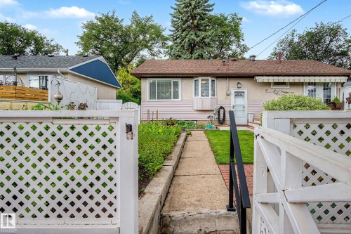 10715 50 Street Nw, Edmonton, AB - Outdoor