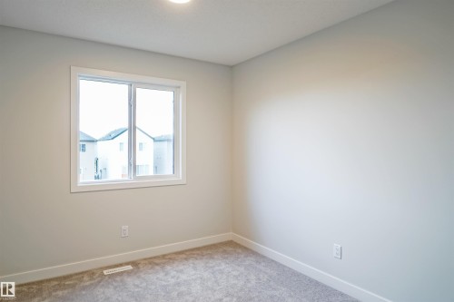 21148 25 Avenue Nw, Edmonton, AB - Indoor Photo Showing Other Room