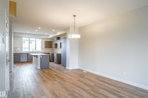 21148 25 Avenue Nw, Edmonton, AB - Indoor Photo Showing Kitchen
