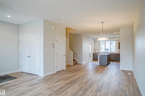 21148 25 Avenue Nw, Edmonton, AB - Indoor