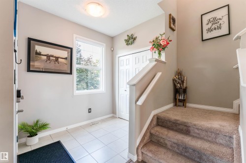725 Secord Boulevard Nw, Edmonton, AB - Indoor Photo Showing Other Room