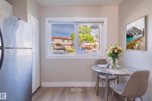#34 14511 52 St Nw, Edmonton, AB - Indoor